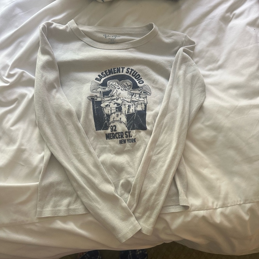 brandy melville graphic long sleeve